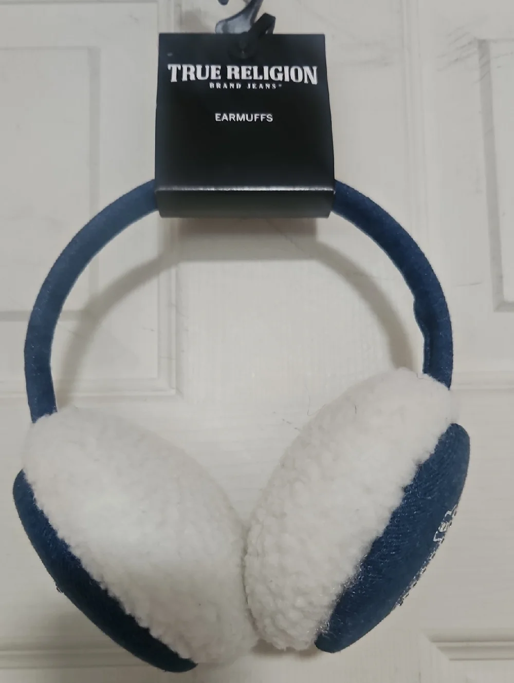 TRUE RELIGION ADULT UNISEX EAR MUFFS: NEW WITH TAGS: OS